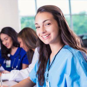 What is the Difference Between a Nurse Aide and CNA