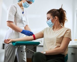 Is a phlebotomist the same as a medical lab technician?